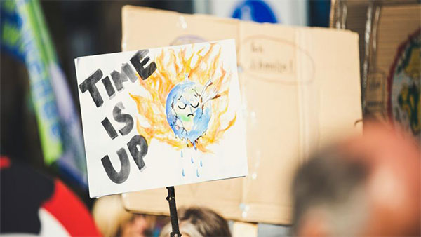 Let’s build an internationalist mass movement for social and climate justice!